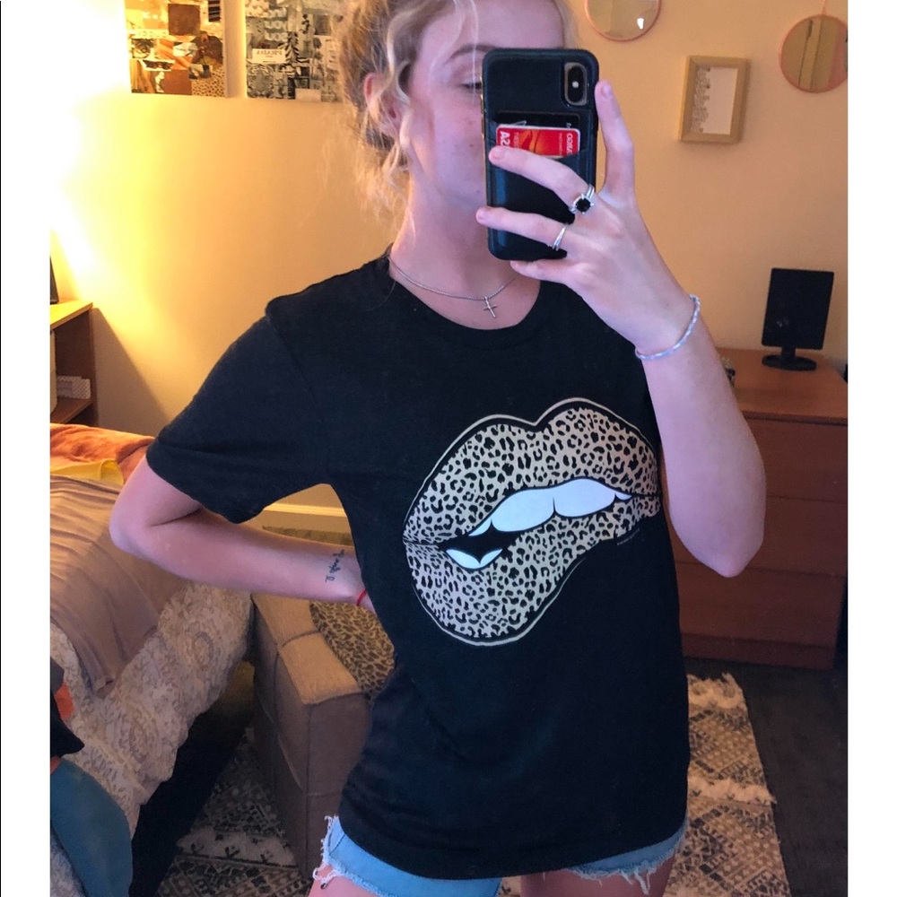 Bella Fashion Tee